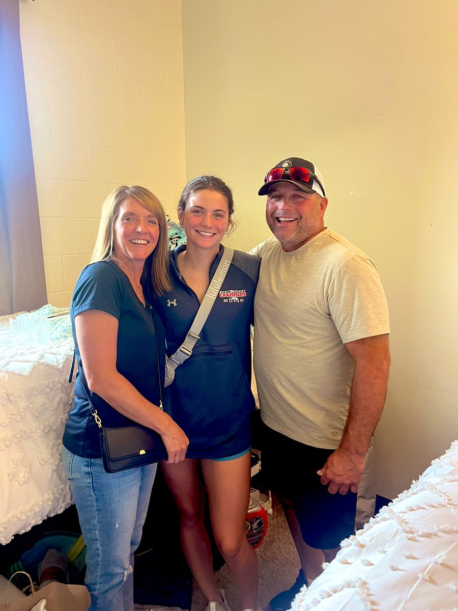 Lisa Steinmetz (@mistylee300lisa) on Twitter photo Hard to say goodbye 😢<a href="/steinmetz_paige/">Paige Steinmetz</a> ❤️we are so proud of you! Onto the next level 🏐#SMSU Hard to say goodbye 😢<a href="/steinmetz_paige/">Paige Steinmetz</a> ❤️we are so proud of you! Onto the next level 🏐#SMSU