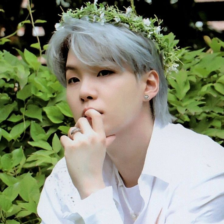 Happy mensive yang ke 1 tahun, 8 bulan, 609 hari  🤸