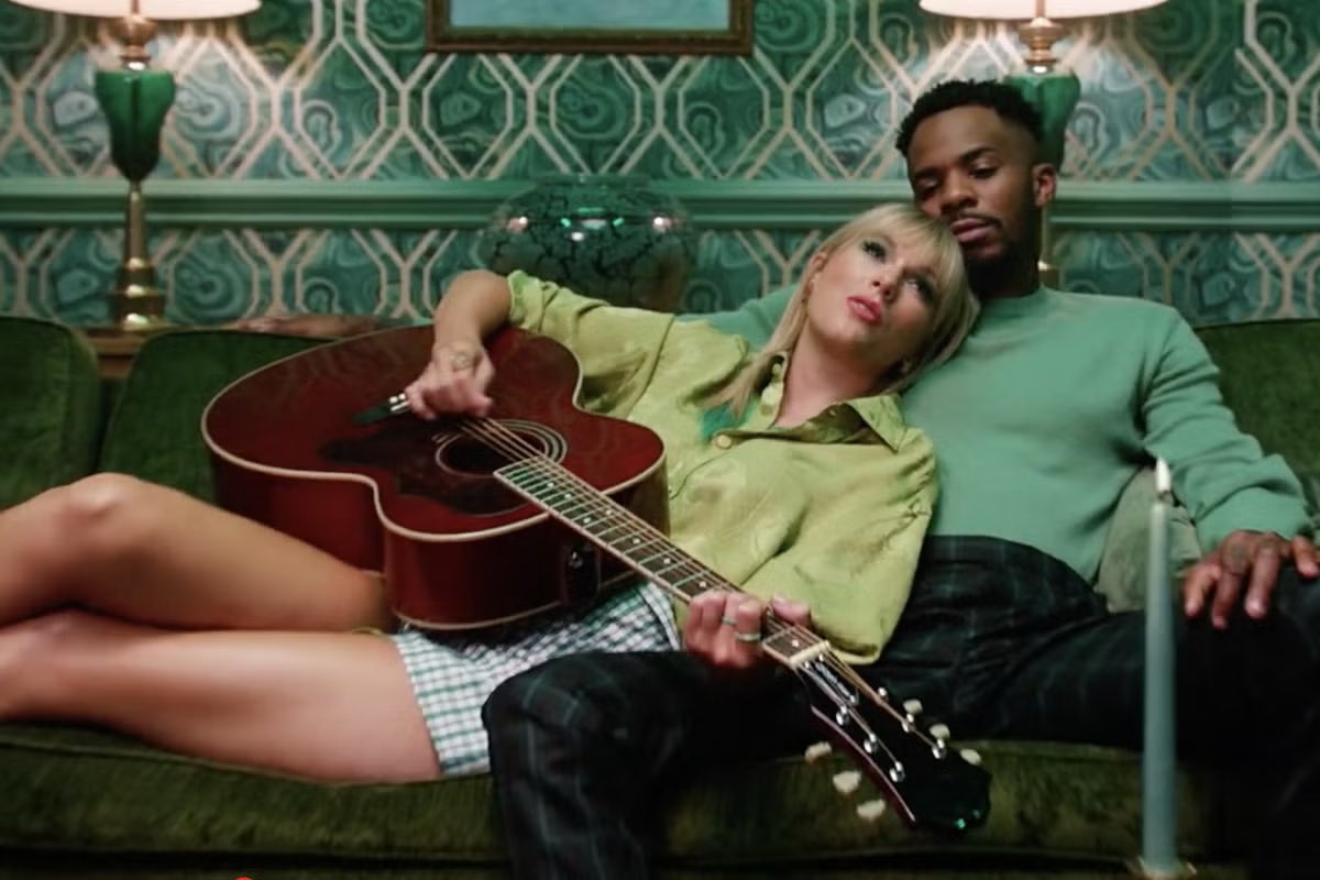 PopCrave's tweet photo. 5 years ago today, Taylor Swift released “Lover.” https://t.co/I2CFkUQNCa