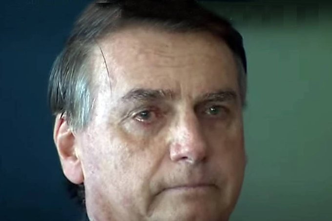 BrasilPost13's tweet photo. URGENTE:
Essa postagem é uma espécie de abaixo-assinado digital para demandar que Bolsonaro seja julgado e preso pelos seus possíveis crimes contra o patrimônio, saúde pública e golpe de estado.

Pedimos que RT e escrevam nos comentários EU AUTORIZO MORAES, a fim de ajudar a criar uma pressão popular nessa causa.

Só assim Bolsonaro será julgado mais rapidamente pelo STF, esse golpista não pode ficar impune ... 👇
