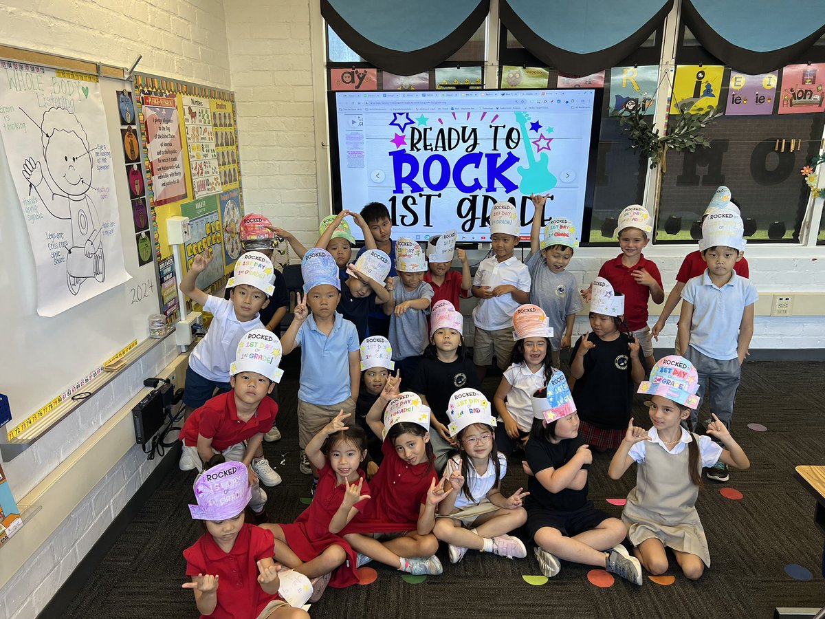 HalimStephaniee's tweet image. #ArcadiaFirstDay Another great start to a new year! @aefpres @ArcadiaUnified @CaminoGrove #fearlessfirstgraders #restorativecircles