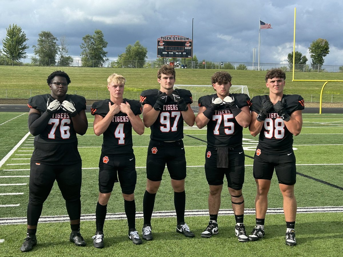 Rick Sutton (@ricksutton7) on Twitter photo Introducing your 2024?<a href="/FHS_tigersfb/">Farmington Football</a> captains: <a href="/KillianKuegah1/">Killian Kuegah-Chouchouda</a> <a href="/BrockWyandt/">Brock Wyandt</a> <a href="/MaxSperatos/">Max Speratos</a> <a href="/JaydenGournaris/">Jayden Gournaris</a> <a href="/GieslerEthan/">Ethan Giesler</a> Introducing your 2024?<a href="/FHS_tigersfb/">Farmington Football</a> captains: <a href="/KillianKuegah1/">Killian Kuegah-Chouchouda</a> <a href="/BrockWyandt/">Brock Wyandt</a> <a href="/MaxSperatos/">Max Speratos</a> <a href="/JaydenGournaris/">Jayden Gournaris</a> <a href="/GieslerEthan/">Ethan Giesler</a>