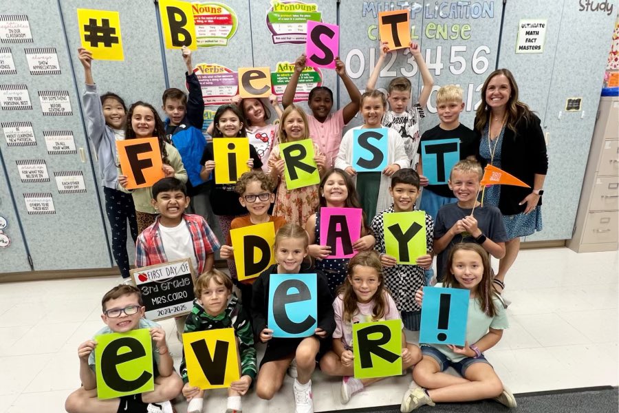 EaglePointeES's tweet photo. Too bad no fun was had in 3rd grade today…😜 #BestFirstDayEver 

Ms. Vasicek and Mrs. Cairo’s class https://t.co/BSP7IhwGAo