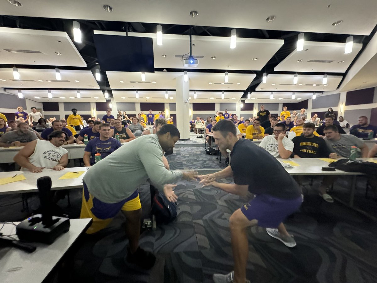 Mentally_Strong's tweet image. Football is back! Always amazing to be with @MinnStFootball! They looked bigger and better than ever. 😈

Congrats to @CoachSchlichte on winning the coaches Rock, Paper, Scissors and Matt, the kicker, on winning the team competition! #howfast #mentaltraining #learnandburn #letsgo