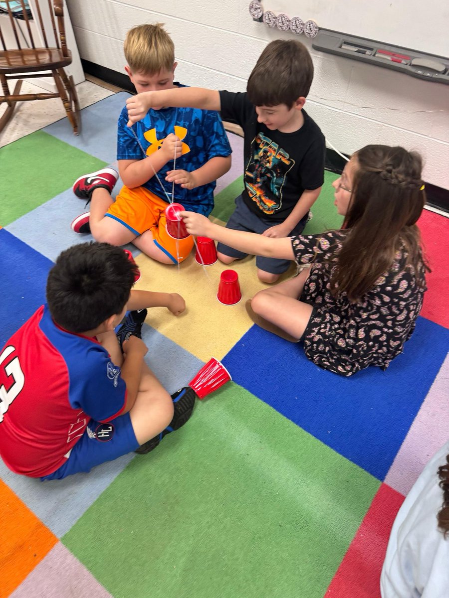 WGCWildcats's tweet photo. Team building in 3rd grade! The Wildcats are off the an excellent start! @FCPS1News https://t.co/CeCp7a2ExD
