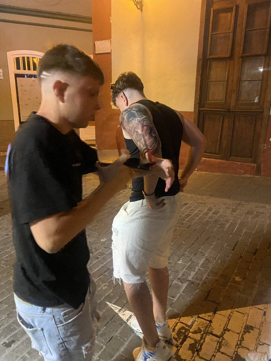 raycopop's tweet image. Alguien me puede quitar el random ese? Gracias 😘😘😻😻