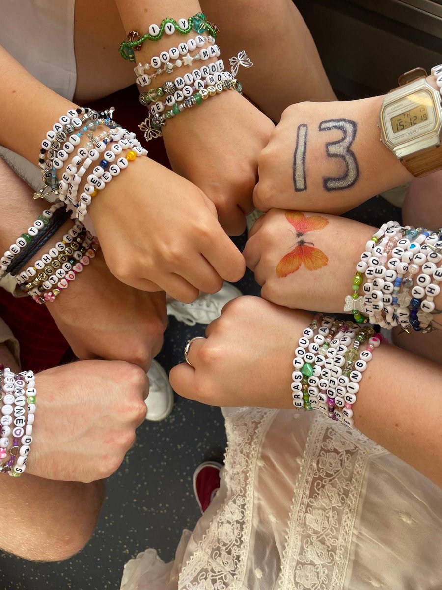 vimkii's tweet image. eras tour u are sooooo special 🥹🩵