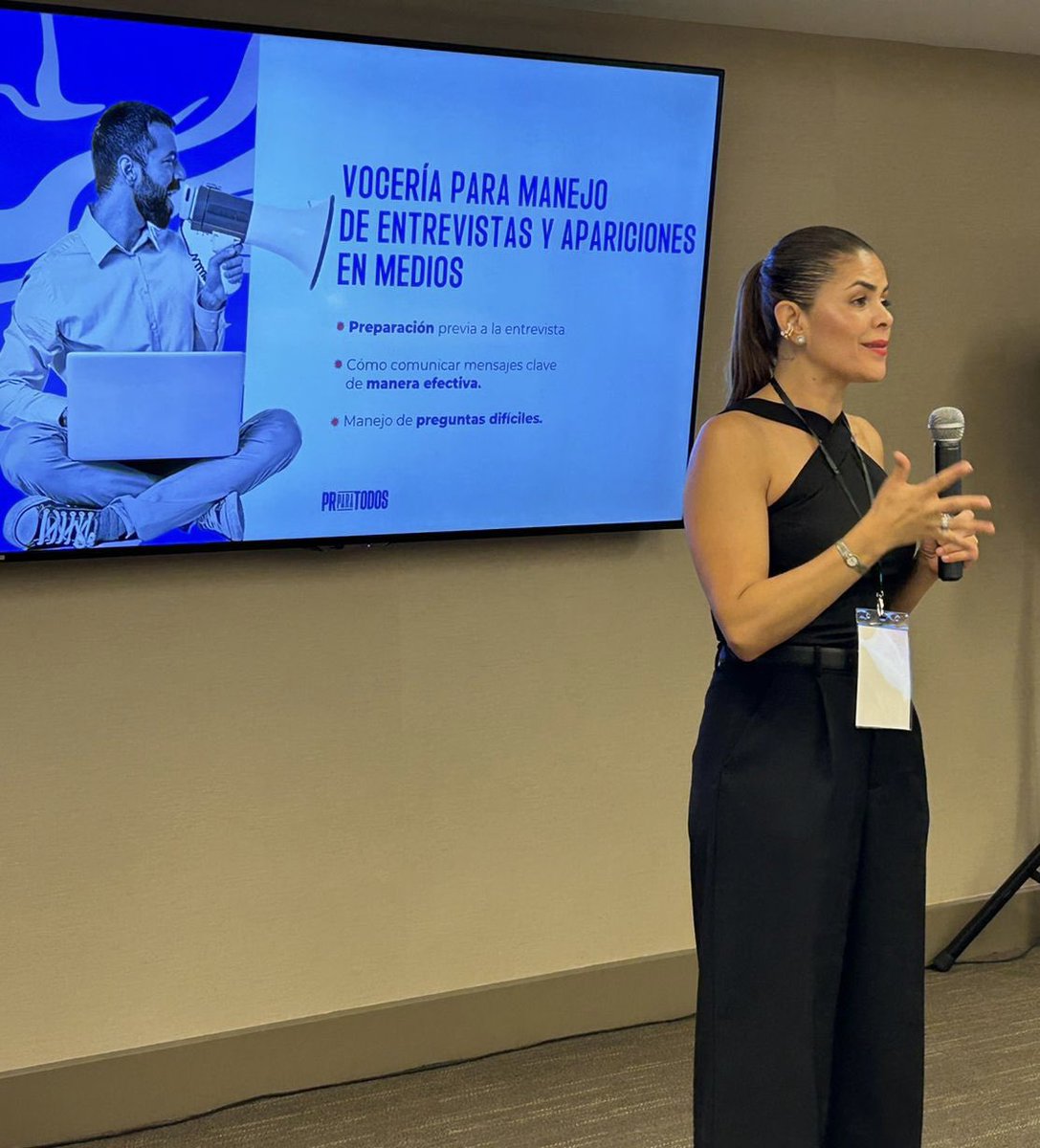 AcfGroup's tweet image. “Es una realidad que no vende el mejor, sino el más visible. No se trata de vender más, sino de ayudar más y comprometernos con ello.” - Andrea Lievano Macias

En la segunda conferencia del día. 🌟

hashtag#GlobalBroker2024 hashtag#VentasConReputación hashtag#AndreaLiévano