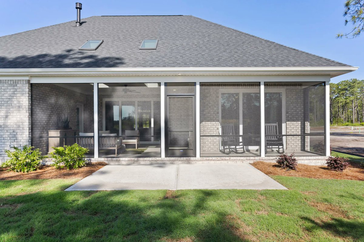 TrusstBuilders's tweet photo. NOW AVAILABLE: 5089 Saltgrass Cove 
Our Grayson Home Plan in Brunswick Forest!
2,506 sq.ft. | 3 Bed | 3 Bath | $693,500
See this home at https://t.co/sKMDe7Xj6K
[Photos shown are of another recently completed Grayson plan, while 5089 Saltgrass Cove is currently in construction!] https://t.co/z3r5P2KFxp