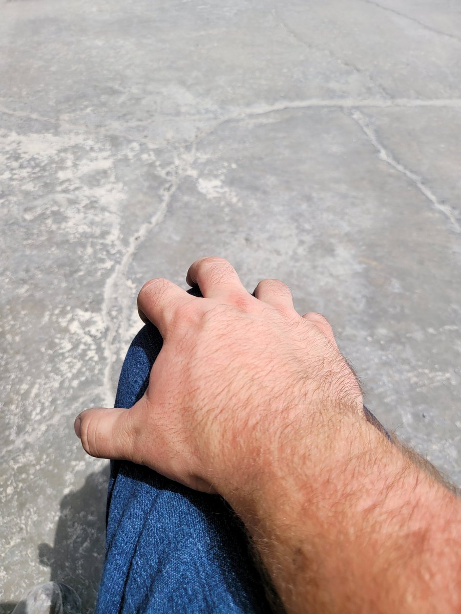 DaddyDevinxx's tweet photo. These hard working hands need someone to play with 😍 https://t.co/t6VWfeNHlZ