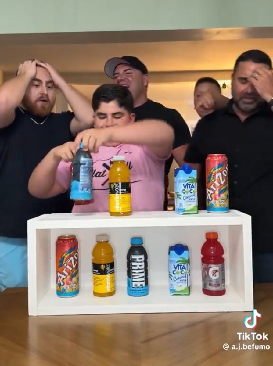 The rizzler: cool, calm, collected. Each move is intentional. He inspires hope and strikes fear in his subordinates. A chess master, a king maker.

Big Justice: chaos, haste, greed. Subjects have lost hope in his ability to lead. Ego has blinded him. His kingdom has fallen.