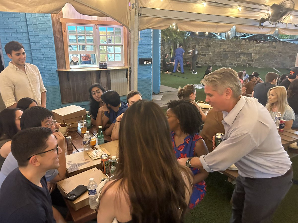 Michelle Ma MD (@michellemamd) on Twitter photo Our fearless division chief @jpah educating fellows on Steely Dan at bar trivia
<a href="/HopkinsGIHep/">Johns Hopkins Gastroenterology & Hepatology</a> <a href="/OslerResidency/">The Osler Medical Residency</a>
#wellness #gitwitter Our fearless division chief @jpah educating fellows on Steely Dan at bar trivia
<a href="/HopkinsGIHep/">Johns Hopkins Gastroenterology & Hepatology</a> <a href="/OslerResidency/">The Osler Medical Residency</a>
#wellness #gitwitter