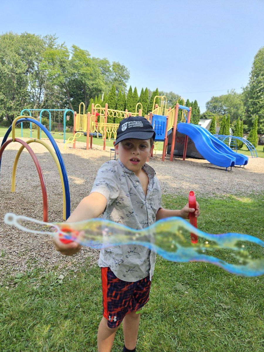 KidscareGCSD's tweet image. Futuristic fashion design for featured activity and then we spent the afternoon outside enjoying our favorite summer games! Finished the day off with S'mores @GreeceCentral! 😋 #QuantumLeap #Back2TheFuture