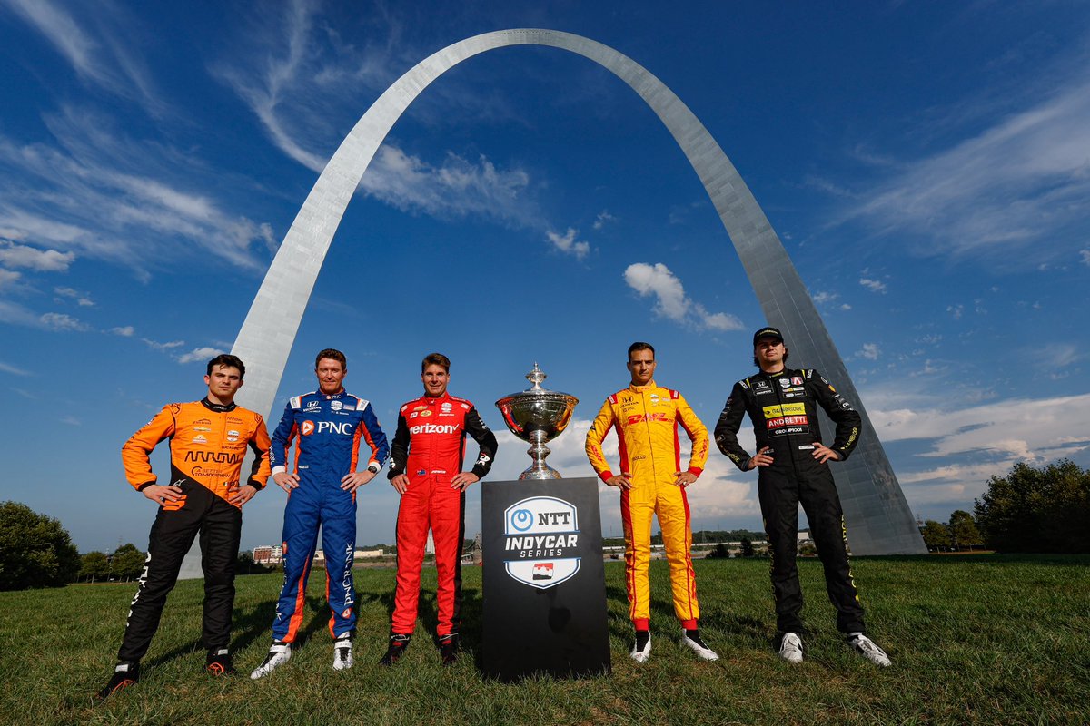 IndyCar's tweet image. Gateway to the #INDYCAR championship 🏆