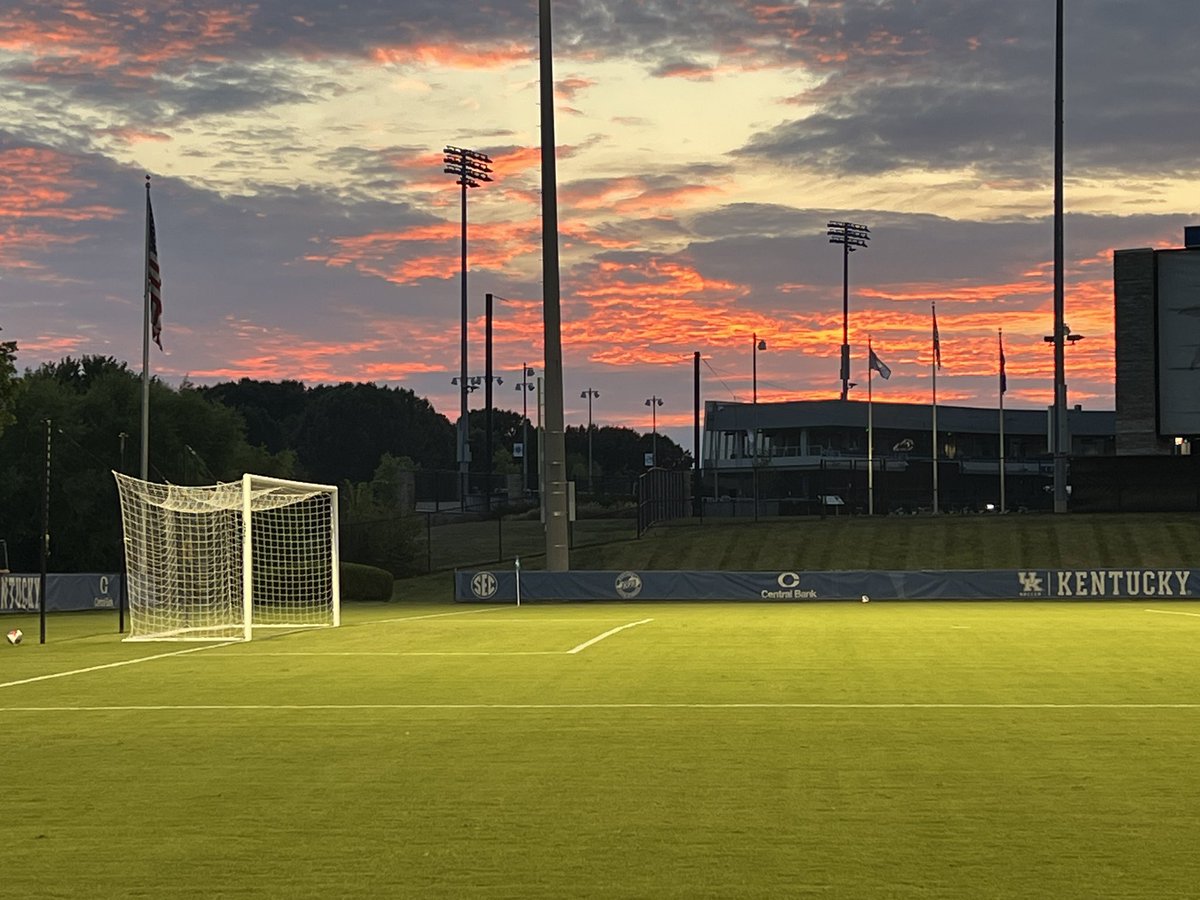 johnpleggett's tweet photo. Great night at the Bell for some @UKWomensSoccer.
Let’s go, Cats! https://t.co/PAPxUh8zev