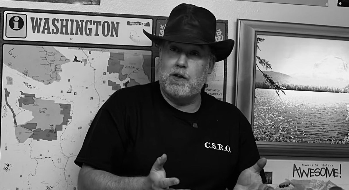 mitchmaster's tweet photo. Researchers Take Crazy Photo of Bigfoot🍂Bigfoot🏕️The Road to Discovery
Aug 18th 2pm⌚️Mon
https://t.co/f8Way1A28G via @YouTube🪵
Small Town Monsters
@RMSOBigfoot #Sasquatch
#Yowie #StrangeCreatures #ScottCarpenter https://t.co/ixRHqn1quZ