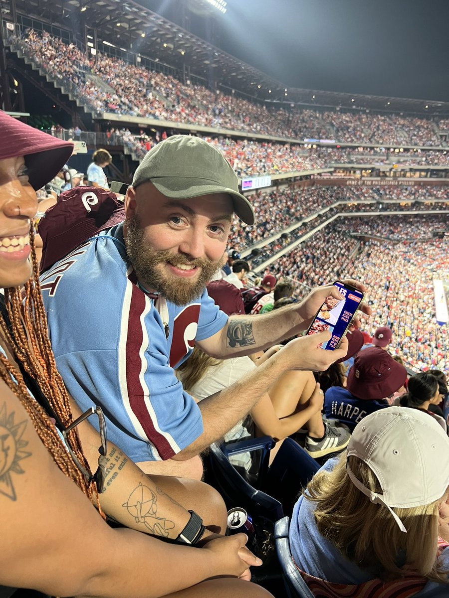 ava 🇵🇸 tweet media