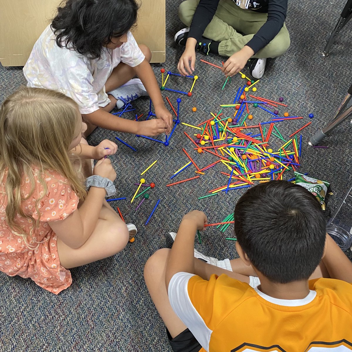 MrsCathyHeimel's tweet photo. As mathematicians we are working in collaborative groups and exploring different math manipulatives, tools, and activities. #CSEcelebrates #csethirdgrade #Room214 @CSE_Chameleons https://t.co/VLq2fZp1mt