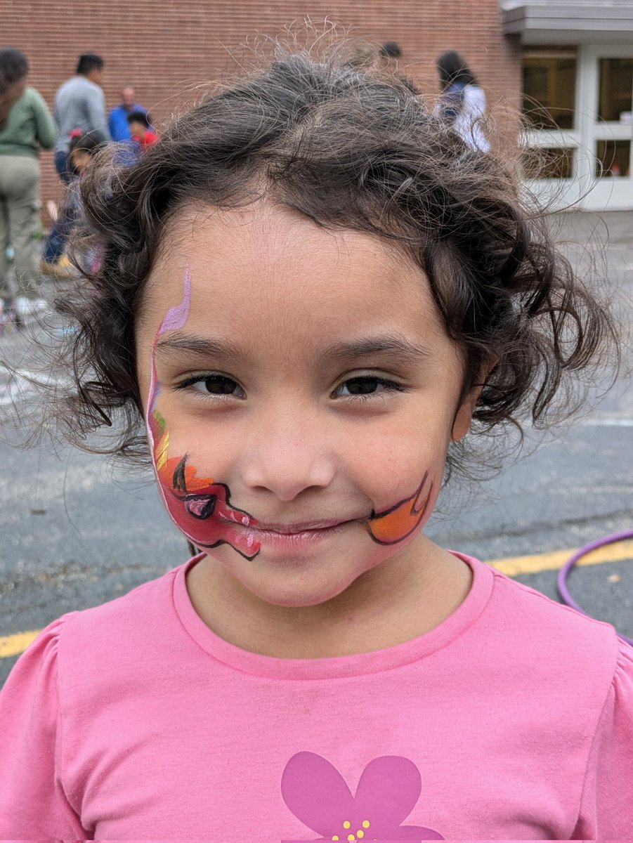 MarcellaSheler tweet media