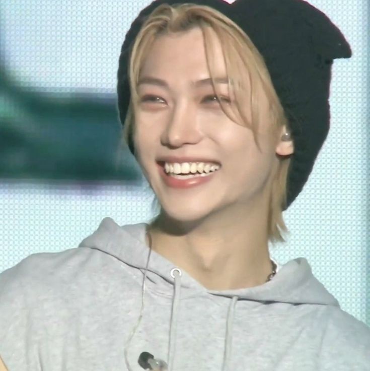 nhaari_'s tweet photo. O sorriso mais lindo do mundo π
#FelixSunshine
#FelixBlondeHair
#FelixBubble
#FelixBeautiful
#FelixSmile
#FelixBestModel
#FelixBestIdol
#FelixLouisVuitton
#WeLoveYouFelix https://t.co/FAGCxgmGRd