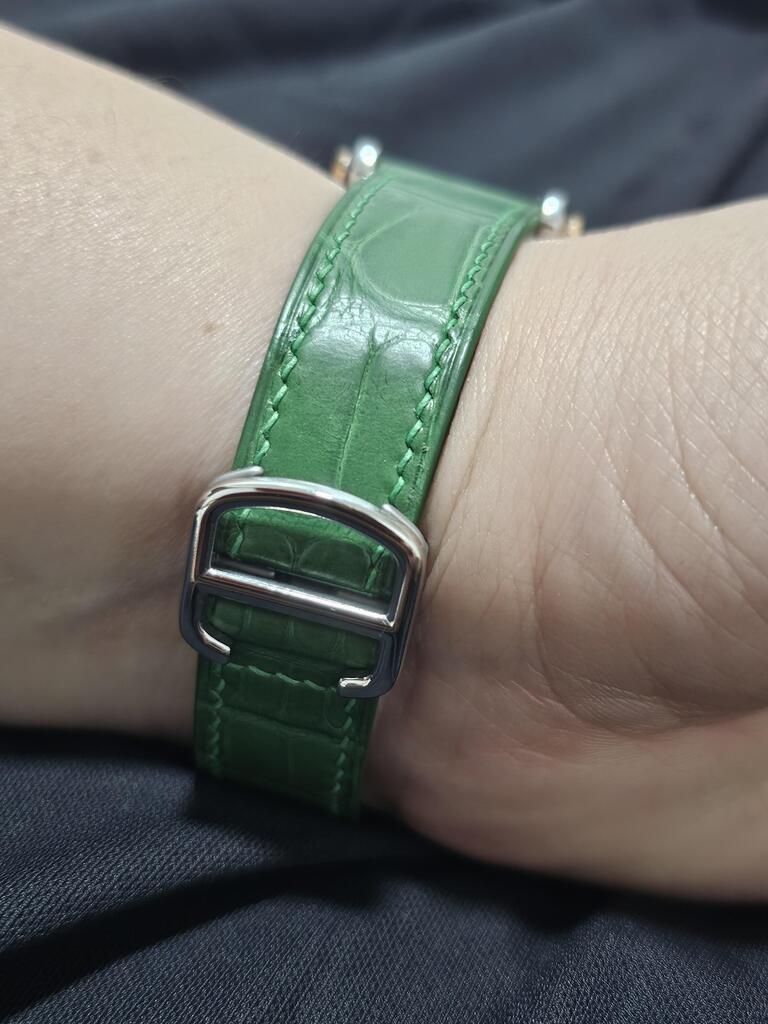 Handdn_'s tweet photo. J.T.
From: Singapore, SG 🇸🇬
Ordered 3 Croc leather watch straps for my Chopard Happy Sport. The straps well well crafted, great quality leather used, and very prompt and excellent customer service. Love it! Highly recommended
Via @judgedotme
https://t.co/GmqjvlmMJZ
#handdn #leatherstrap #watchstrap
