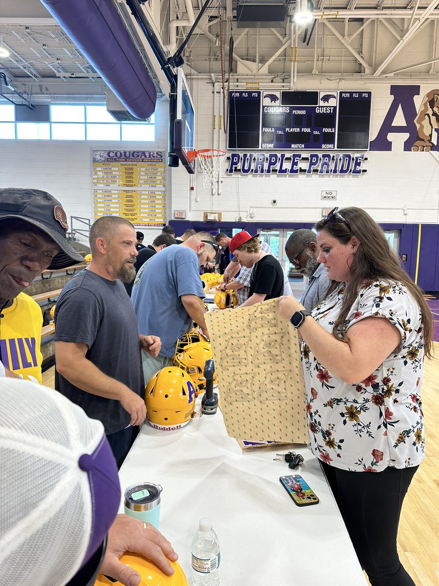 We have amazing DADs, thank you for putting on our Decals #Family