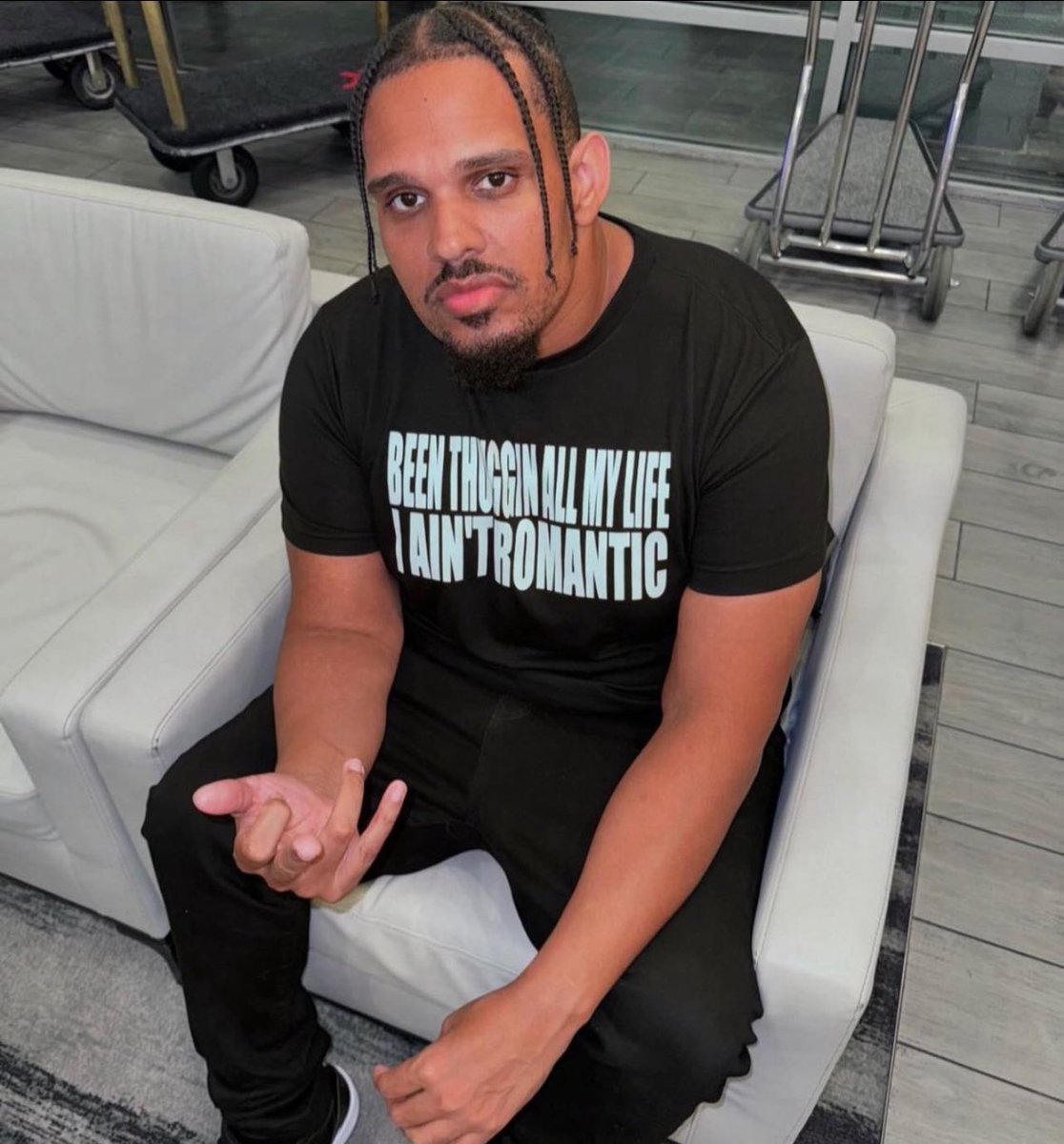 I don’t even WANNA believe this is dawg. His daughters🥺🥺
Fuck. Tf even goin on anymore😭😢
Rest in Heaven frien. Damn dawg.