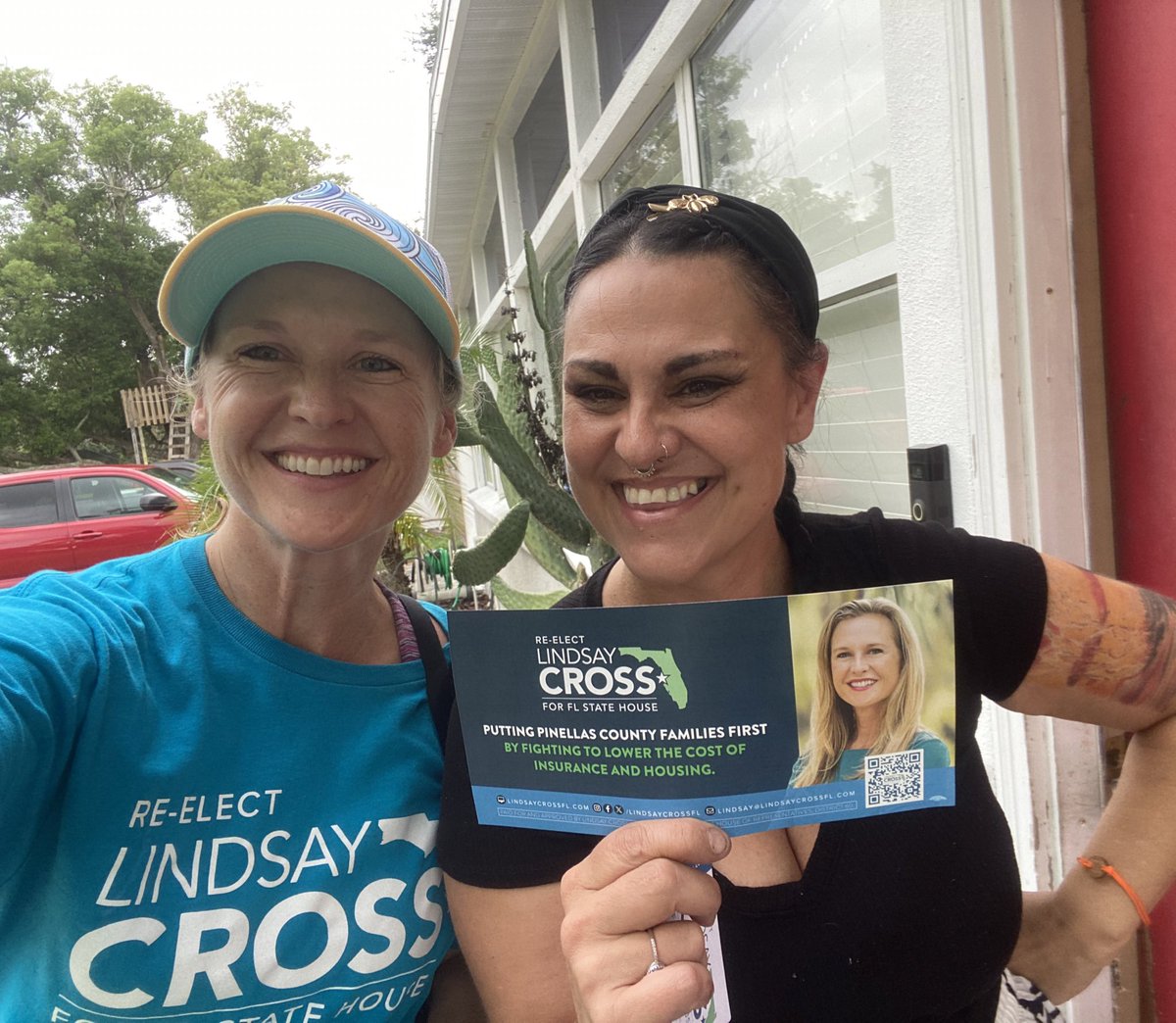 LindsayCrossFL's tweet photo. Appreciate the new volunteers that are helping us talk to constituents and canines all around the district! 🐶⭐️
#crossforflhouse #caninesforcross #crosswalking https://t.co/uJsDzNFZwm