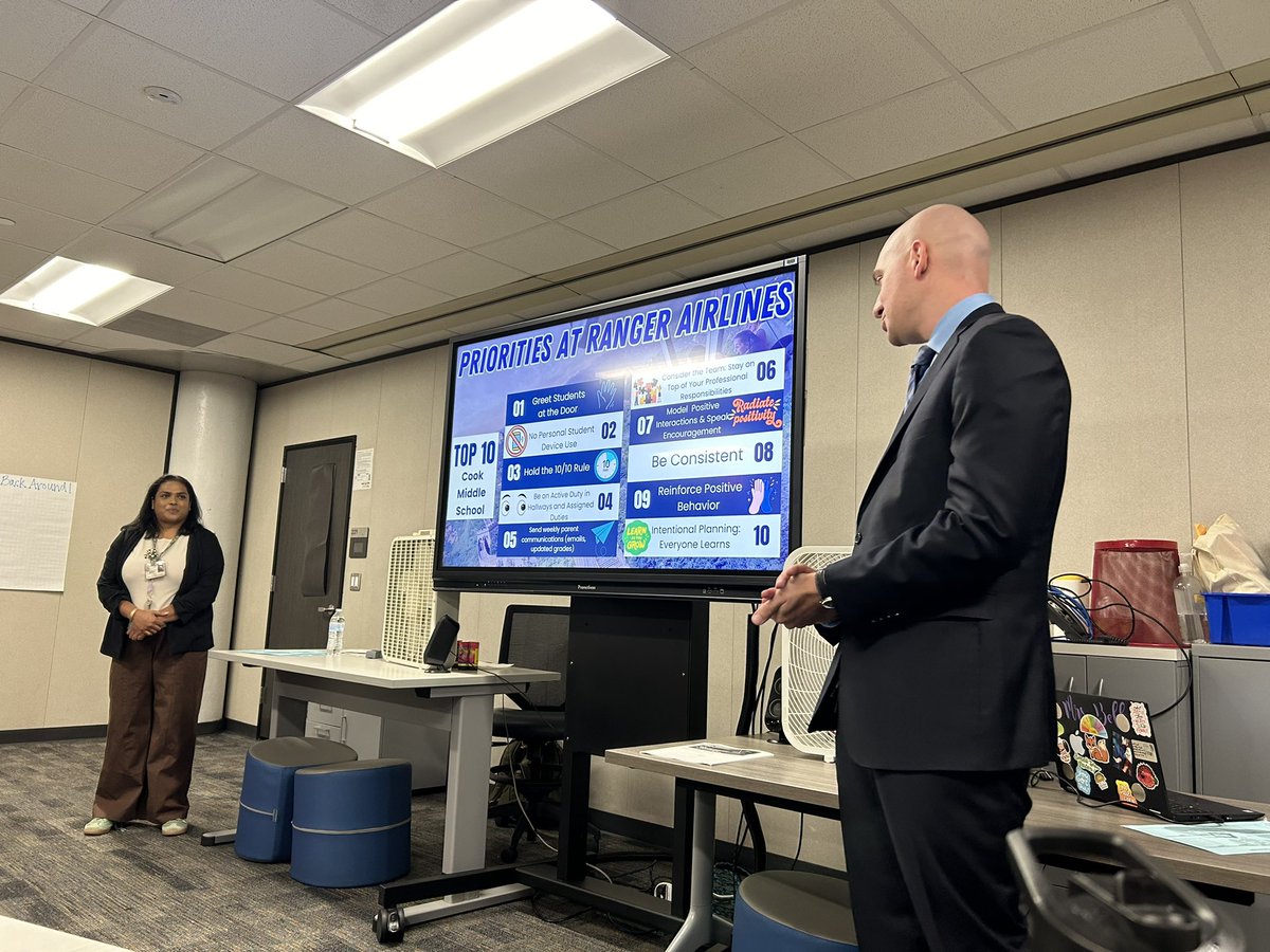 Ms_Lopez tweet media