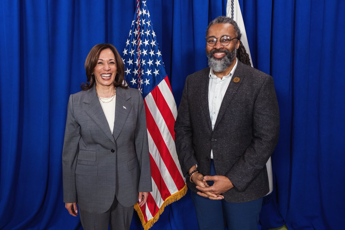 It was an honor to briefly meet <a href="/KamalaHarris/">Kamala Harris</a> / <a href="/VP/">Vice President JD Vance</a> a little while back this year! #joy