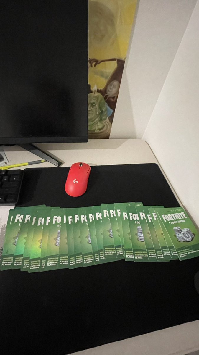 💣 Chapter 5 - Season 4 "Absolute Doom" Battle Pass Giveaway

🏆 Prize: 23,000 V-Bucks (1 winner)
⏰ Ends in 2 Days (48 Hours)

🎟️ Requirements:
🔹 Follow @PepsiFN 
🔸Tag 2 Friends..
🔹 Retweet &amp; Like This!