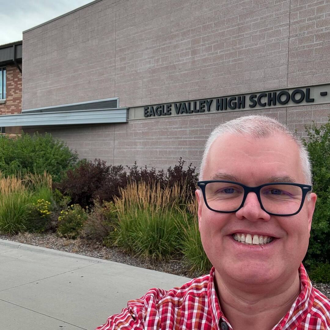 mcleod's tweet photo. What a privilege to work again with the Eagle County School District... I love our Colorado schools and educators!
Day 1: Redesigning lessons and units for deeper learning. Morning = secondary. Afternoon = elementary.
@EagleCoSchools eagle.schools #edcol… https://t.co/Gta283ef53 https://t.co/lkhP0n6bXr