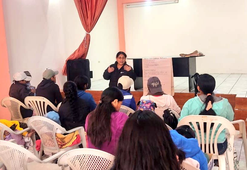 Agricultura_CZ3's tweet photo. #Chimborazo🌱En coordinación interinstitucional a través de la Mesa Técnica Intersectorial de #Calpi realizamos la capacitación y entrega de plántulas de hortalizas para la implementación de 54 huertos en beneficio de embarazadas y niños menores de 2 años.#ElNuevoEcuadorResuelve https://t.co/PyTQP3IHET