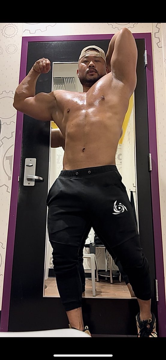 Who wants the best Daddy’s sweat rag?