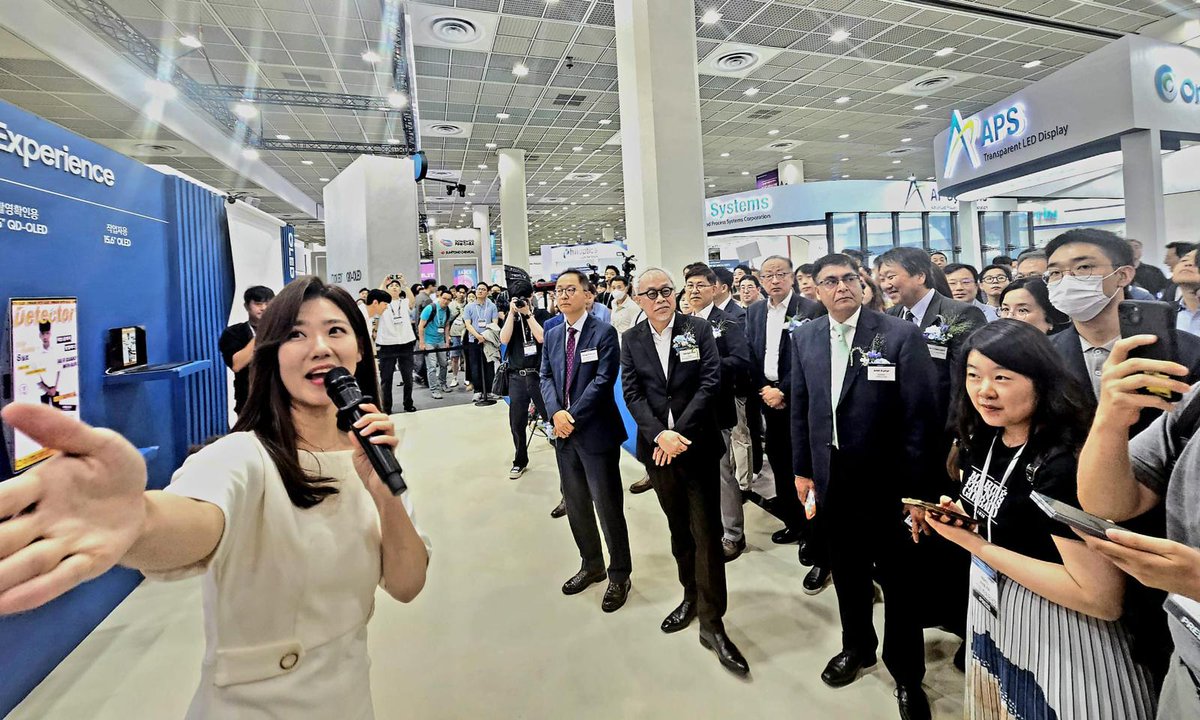 IndiainROK's tweet image. Ambassador Amit Kumar attended the inauguration ceremony of the Korea Display Exhibition on August 14, 2024, organized by Korea Display Industry Association #KDIA at CoEx Hall, Seoul.

Mr. Lee Seung-ryeol, Deputy Minister for Industry Policy, #MOTIE (@MOTIEKoreaEng)and Mr. Choi