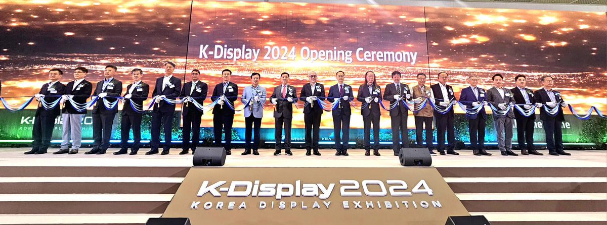 IndiainROK's tweet image. Ambassador Amit Kumar attended the inauguration ceremony of the Korea Display Exhibition on August 14, 2024, organized by Korea Display Industry Association #KDIA at CoEx Hall, Seoul.

Mr. Lee Seung-ryeol, Deputy Minister for Industry Policy, #MOTIE (@MOTIEKoreaEng)and Mr. Choi
