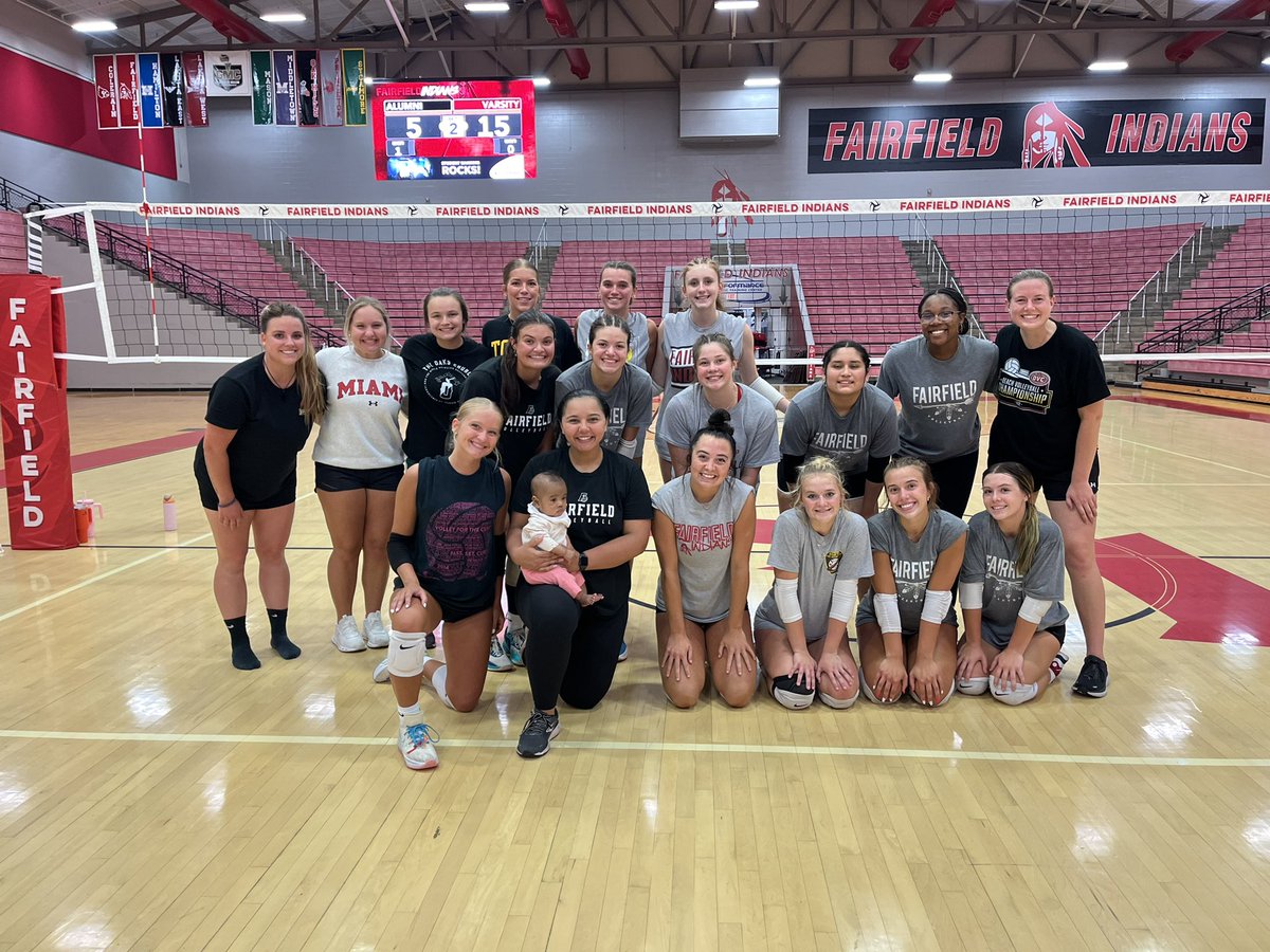 A tradition like no other 😍😍😍 Alumni Game featuring some stud OG’s 👵🏼👵🏼, a hardworking varsity squad 💪🏼, some sister matchups 👯‍♀️, and a Future Indian who will be seeing the court in just a few short years 😜👶🏾🤞🏼💕