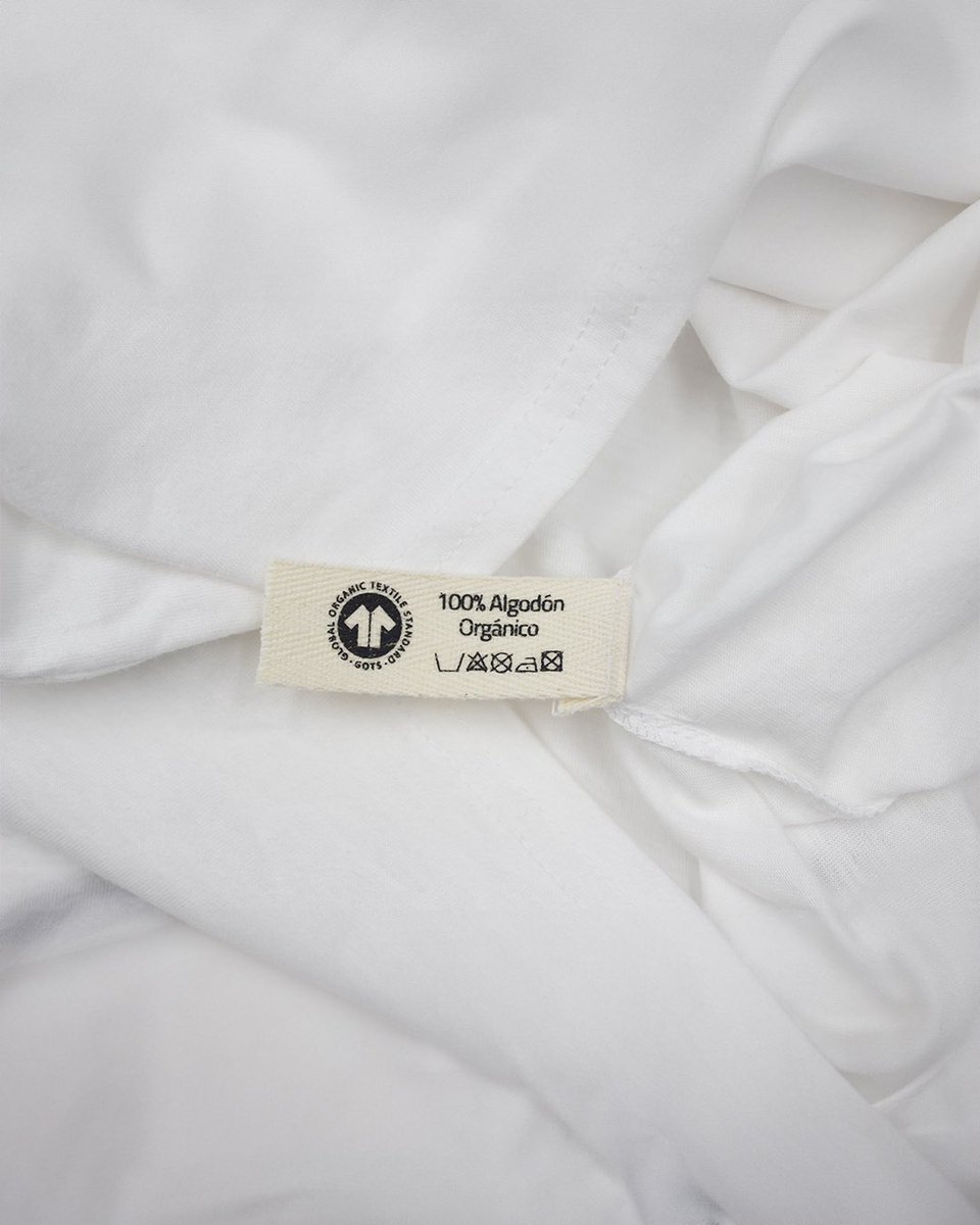 Pheno_mx's tweet photo. Un solo ingrediente, puro y natural🌿

Hecha con lo mejor de la tierra: 100% algodón orgánico. Sin mezclas, sin químicos.

Certificada por el Global Organic Textile Standard (GOTS), garantizado que está elaborada con fibras orgánicas.
#organic #cotton #tshirt #GOTS https://t.co/y2Fw5Ef05d