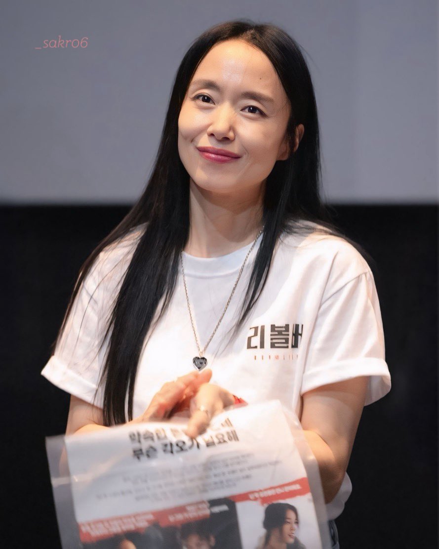 240815 영화 리볼버 개봉 2주차 무대인사
#チョンドヨン #전도연 #JeonDoYeon
