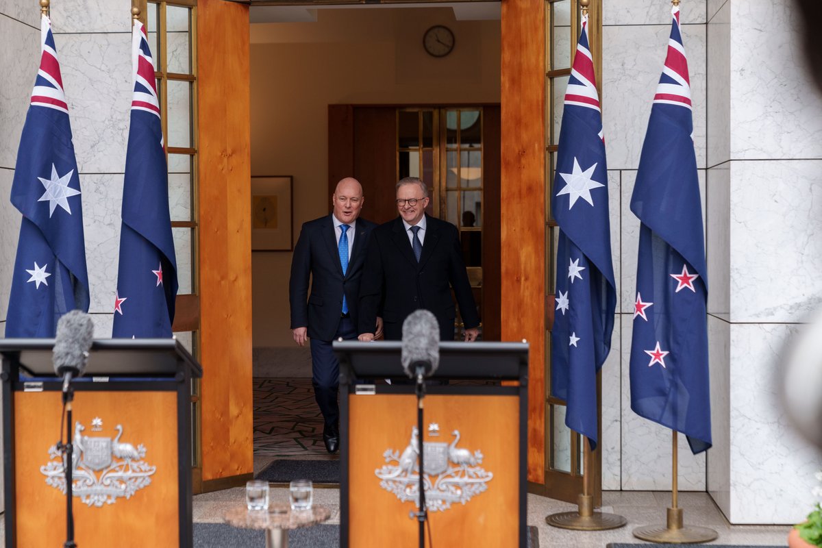 AlboMP's tweet photo. Welcome back to Australia, Prime Minister @chrisluxonmp. Australia and New Zealand are closer than friends – we are family. 🇦🇺🇳🇿 https://t.co/NfLil5TFOP