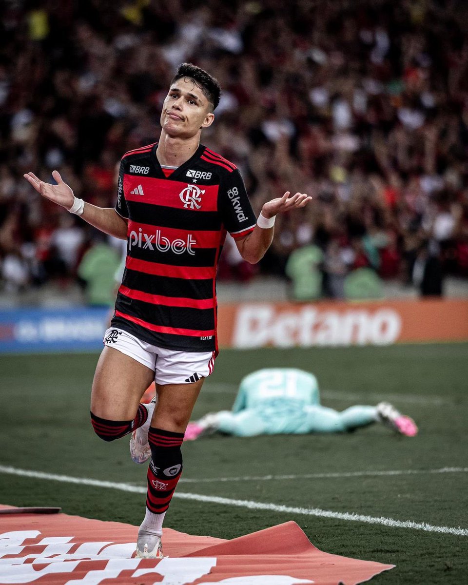 Rubronegro_81's tweet photo. Colocou o jogo no bolso. O que jogou o menino Luiz Araújo foi putaria. https://t.co/sKhUGCy4p1