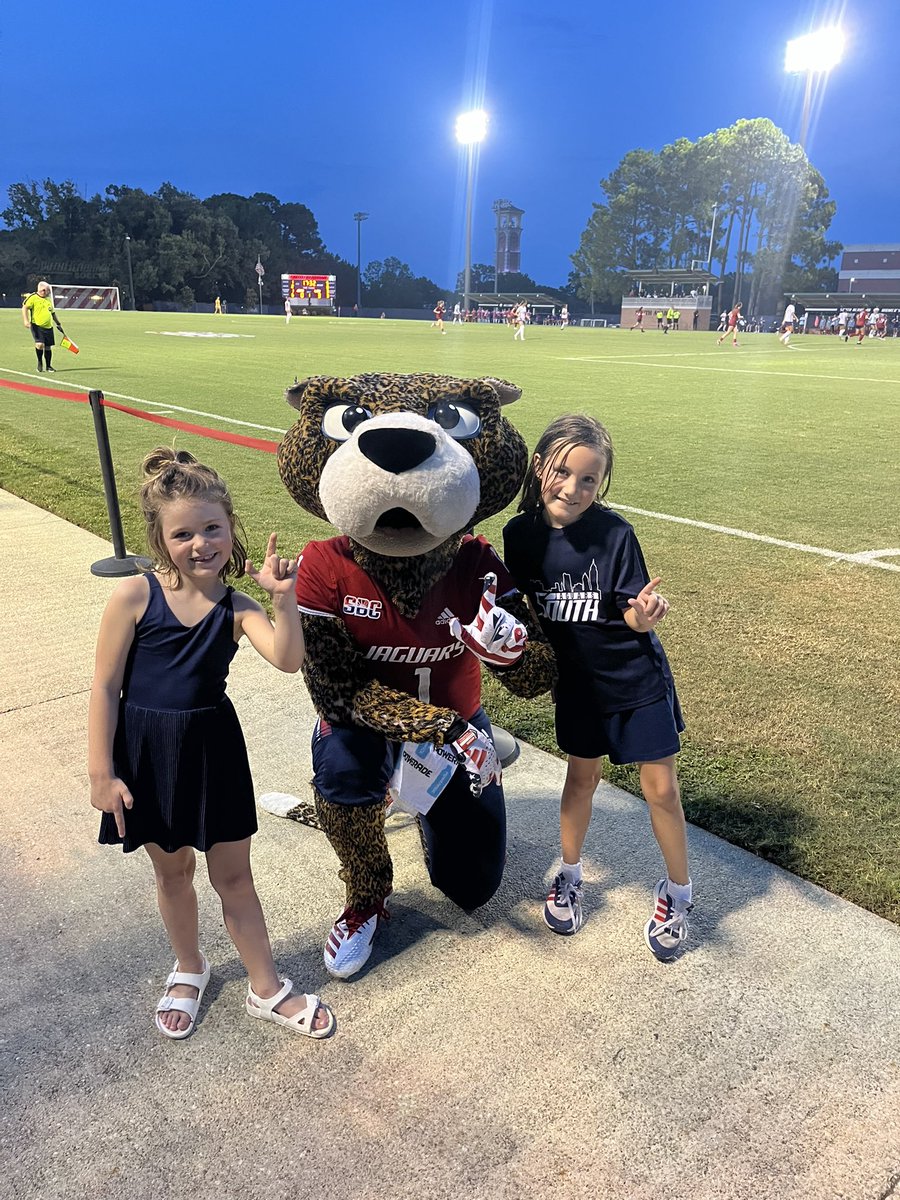Kyle Skierski (@coachk_skierski) on Twitter photo I got to take my girls to their first soccer practice of the season tonight. They decided they wanted to go cheer on <a href="/SouthAlabamaSOC/">South Alabama Soccer ⚽️</a> after they finished up. Look who they ran into! I got to take my girls to their first soccer practice of the season tonight. They decided they wanted to go cheer on <a href="/SouthAlabamaSOC/">South Alabama Soccer ⚽️</a> after they finished up. Look who they ran into!