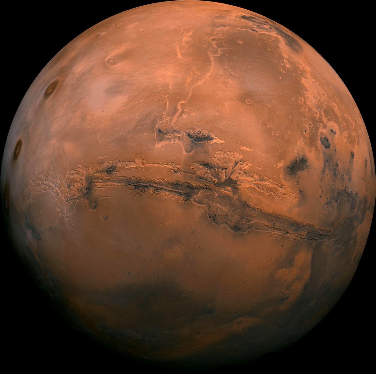 MAstronomers's tweet image. If you could name the first city on Mars, what would you name it?