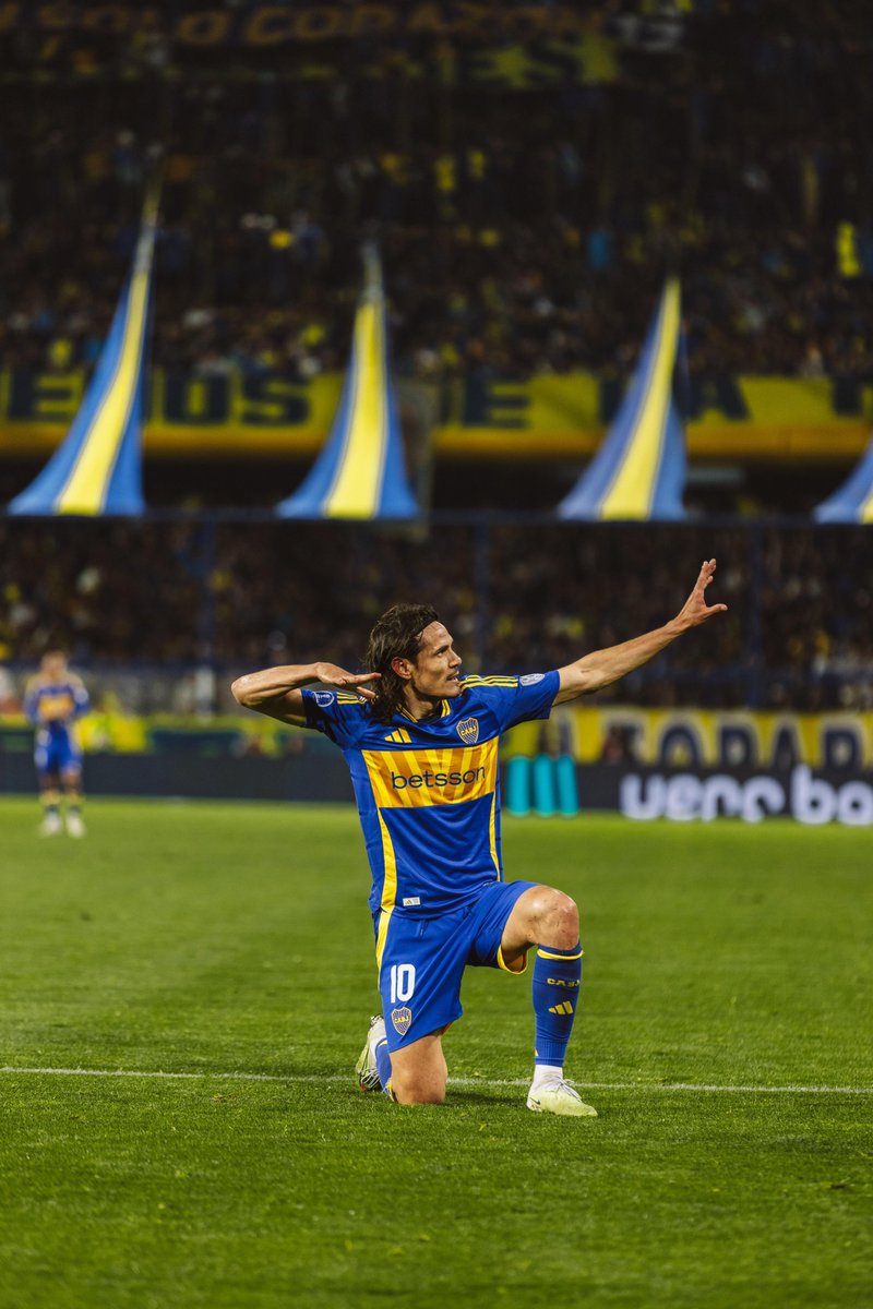 BocaJrsOficial's tweet photo. Otro flechazo y van... 🏹💙💛💙

🎨 @lachinasanjuann https://t.co/3s7oSLLG2K