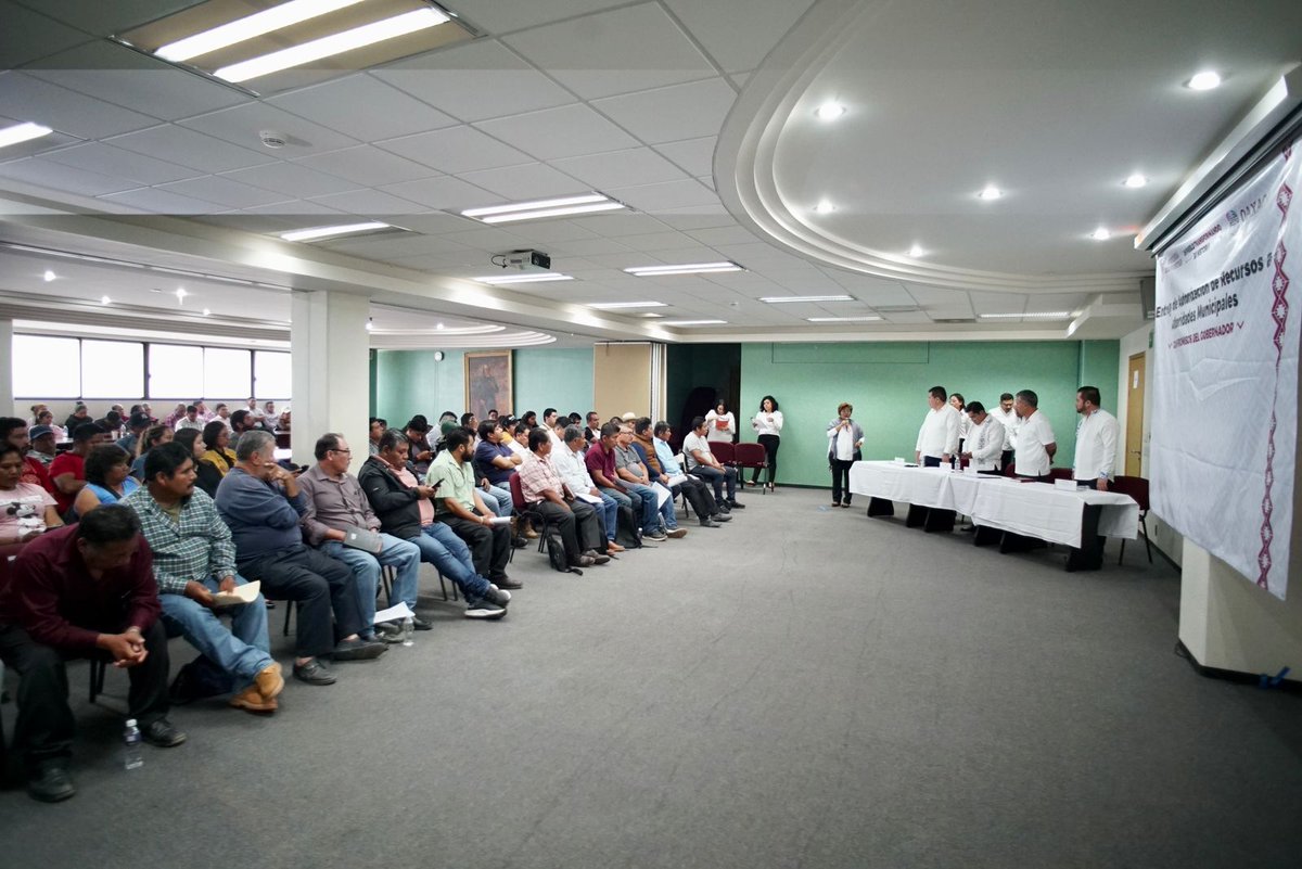 #Local Empleará Gobierno de Oaxaca más de 83 mdp en mejoramiento a la vivienda

 Con la inversión de 83 millones 240 mil pesos, el Gobierno de Oaxaca a través de Vivienda Bienestar (<a href="/ViBien_GobOax/">Vivienda Bienestar Oaxaca</a>) realizará 2 mil 448 acciones de vivienda que transformará la vida de 9 mil 792