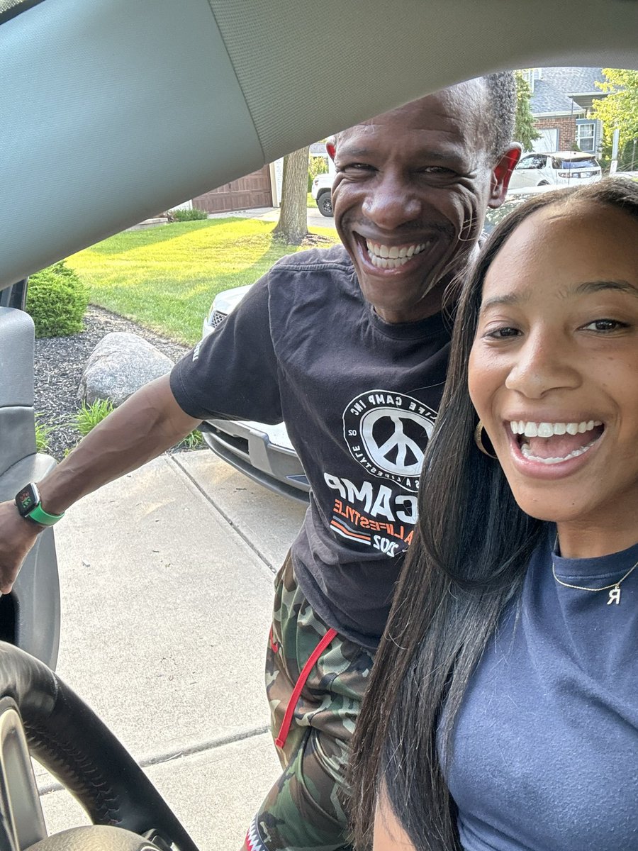 ampharris's tweet photo. My baby girl is back at school and moved into her apartment. This one was harder than when she left for her freshman year. Prayers to all of the student going back to school. #GirlDad #HowardDad @HowardU https://t.co/VVAv5UymBN