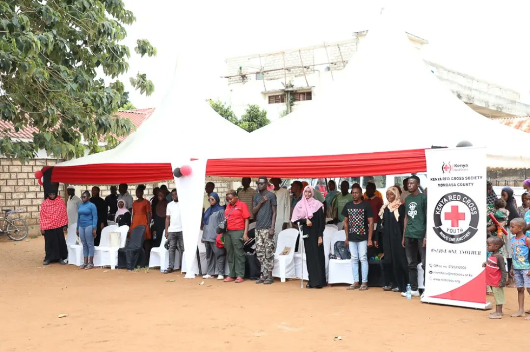 krcs_mombasa's tweet photo. Kenya Red Cross Society, in partnership with Danish Red Cross, National Government, County Government, and other partners, launched a project on Youth Social and Economic Empowerment in Likoni Sub County at Shikaadabu. https://t.co/Q5ljnYHg9W