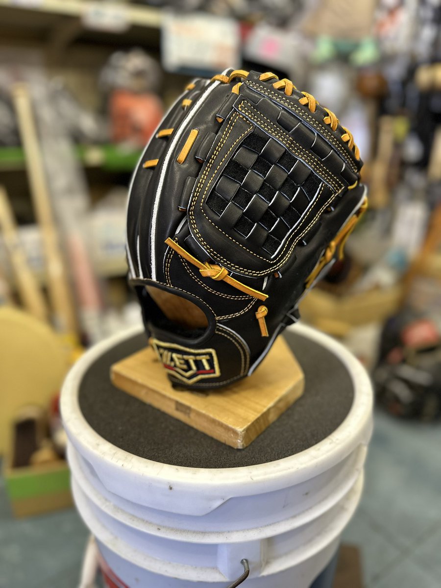 TKishihara's tweet photo. #ゼット #zett #硬式グラブ #ballglove #源田モデル #prostatus #イシハラスポーツ #ishiharasports... https://t.co/s50vjk9dIb @YouTubeより https://t.co/M53TuSN6hZ