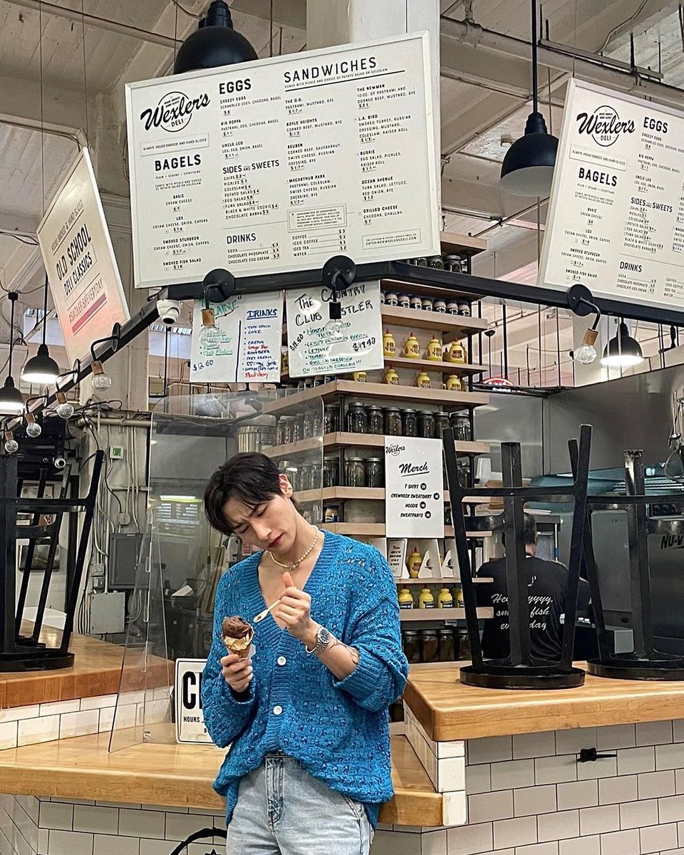 What is your favorite place to stroll? California is one of my favorite on my years of travelling. The most memorable places for me is their restaurant and of course stores. The restaurant meals are good and the stores offer variety products. They even sell my favorite ice cream.