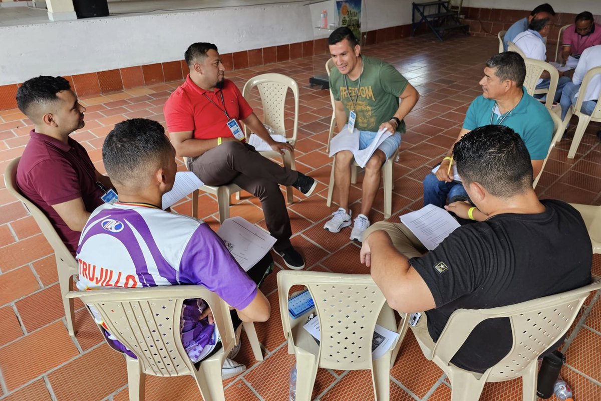 InstitutoBaxter's tweet photo. Admissions Director, Ronny Cerrato, journey to Colombia to participateed in the National Encounter of Preachers, August 1 to 4. The gathering brought together 87 preachers, including 18 Baxter graduates hailing from Colombia, Mexico, Honduras, Dominican Republic &amp; other nations. https://t.co/abUd2hcf2A